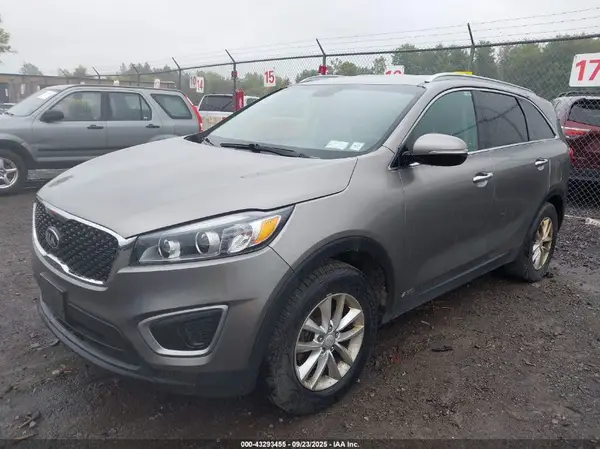 5XYPGDA38GG091520 2016 KIA SORENTO - Image 2
