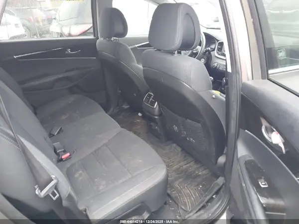 5XYPGDA38GG093266 2016 KIA SORENTO - Image 8