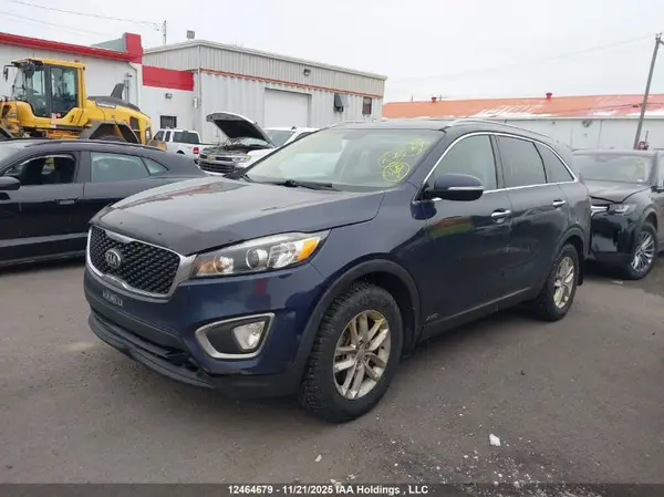 5XYPGDA38GG100328 2016 KIA SORENTO - Image 2