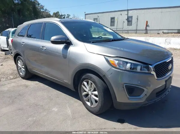5XYPGDA38GG109918 2016 KIA SORENTO - Image 1