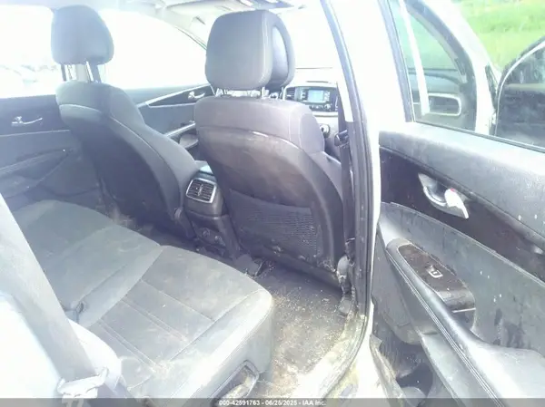 5XYPGDA38GG110289 2016 KIA SORENTO - Image 8