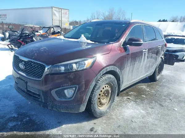 5XYPGDA38GG136875 2016 KIA SORENTO - Image 2