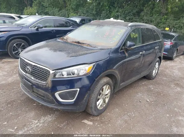 5XYPGDA38GG146046 2016 KIA SORENTO - Image 2