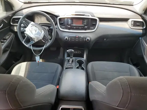 5XYPGDA38GG149111 2016 KIA SORENTO - Image 8