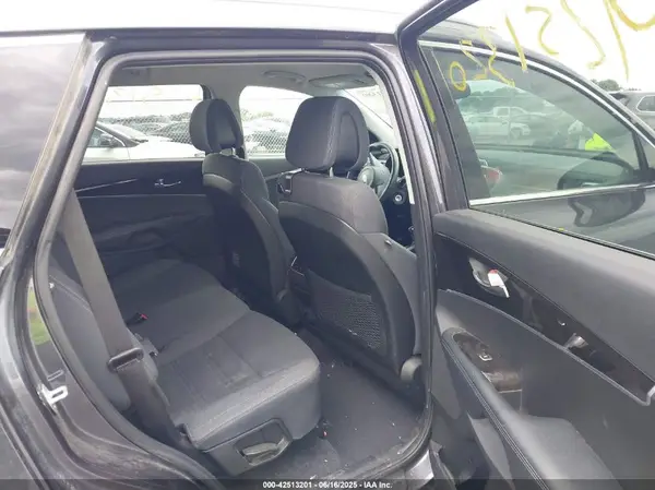 5XYPGDA38GG165129 2016 KIA SORENTO - Image 8