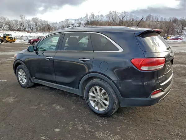 5XYPGDA38GG165728 2016 KIA SORENTO - Image 2