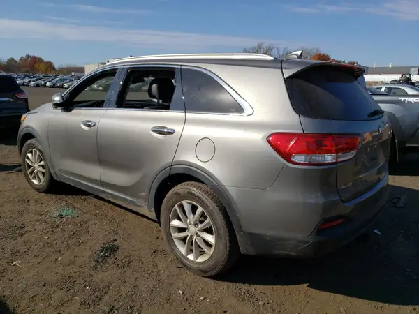 5XYPGDA38GG179368 2016 KIA SORENTO - Image 2