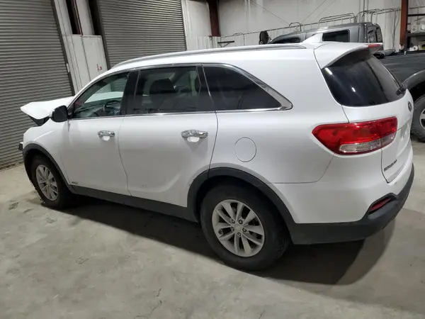 5XYPGDA38HG187827 2017 KIA SORENTO - Image 2
