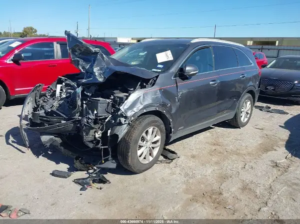 5XYPGDA38HG199752 2017 KIA SORENTO - Image 2