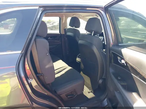 5XYPGDA38HG199752 2017 KIA SORENTO - Image 8