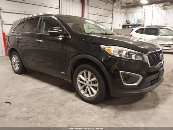 5XYPGDA38HG212290 2017 KIA SORENTO - Image 1