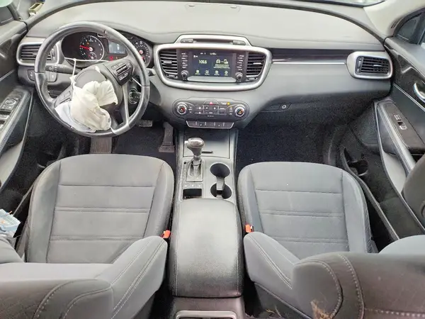 5XYPGDA38HG212564 2017 KIA SORENTO - Image 8