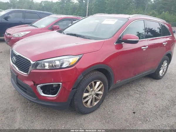 5XYPGDA38HG214721 2017 KIA SORENTO - Image 2