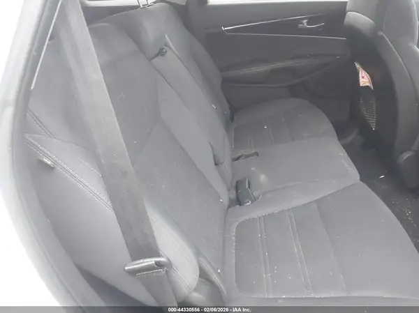 5XYPGDA38HG215500 2017 KIA SORENTO - Image 8