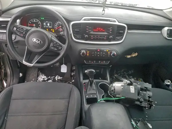 5XYPGDA38HG228781 2017 KIA SORENTO - Image 8