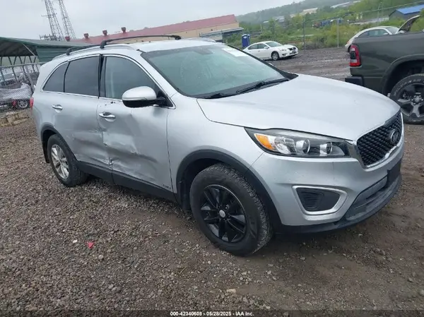 5XYPGDA38HG231535 2017 KIA SORENTO - Image 1