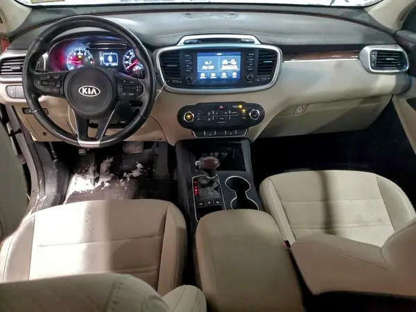 5XYPGDA38HG231910 2017 KIA SORENTO - Image 8