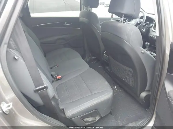 5XYPGDA38HG239246 2017 KIA SORENTO - Image 8