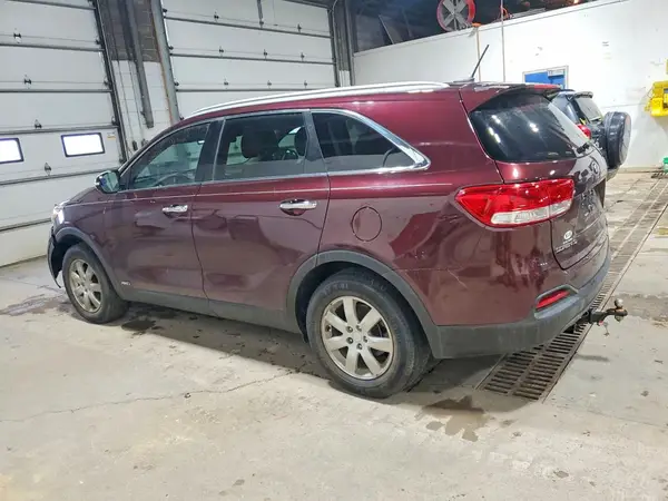 5XYPGDA38HG246455 2017 KIA SORENTO - Image 2