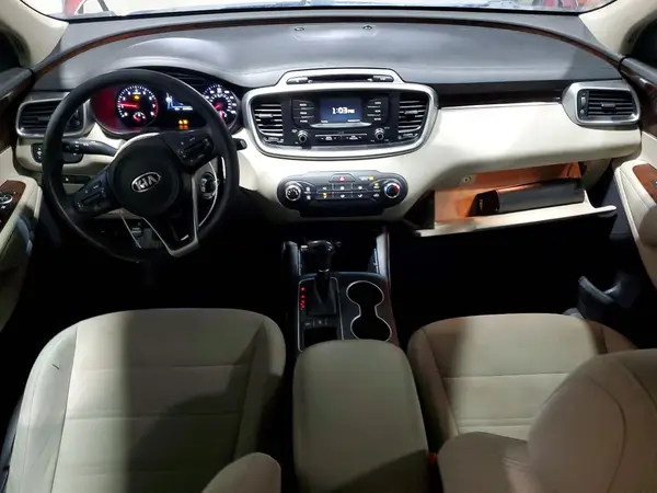 5XYPGDA38HG246455 2017 KIA SORENTO - Image 8