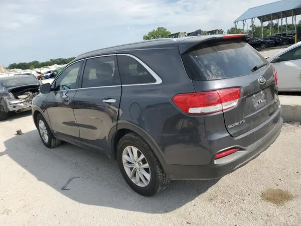 5XYPGDA38HG247010 2017 KIA SORENTO - Image 2