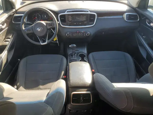 5XYPGDA38HG251994 2017 KIA SORENTO - Image 8