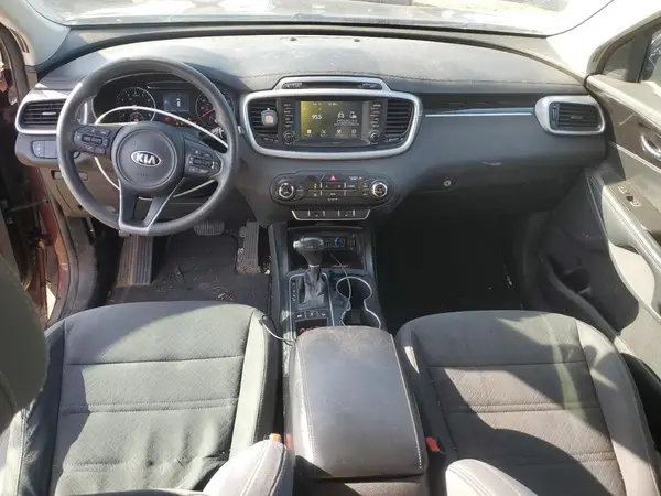 5XYPGDA38HG256872 2017 KIA SORENTO - Image 8