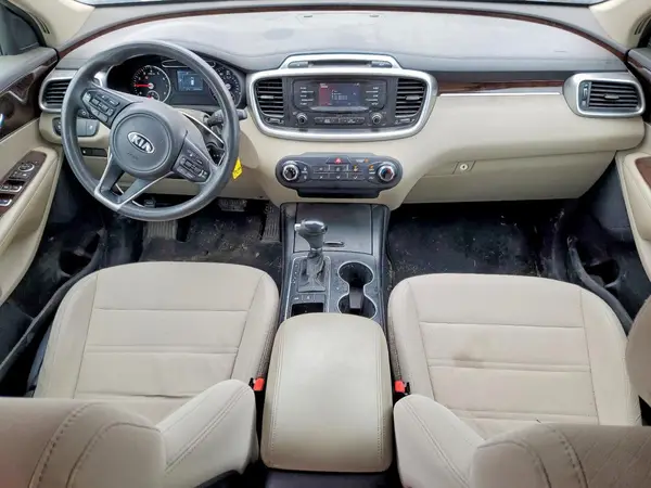 5XYPGDA38HG259822 2017 KIA SORENTO - Image 8