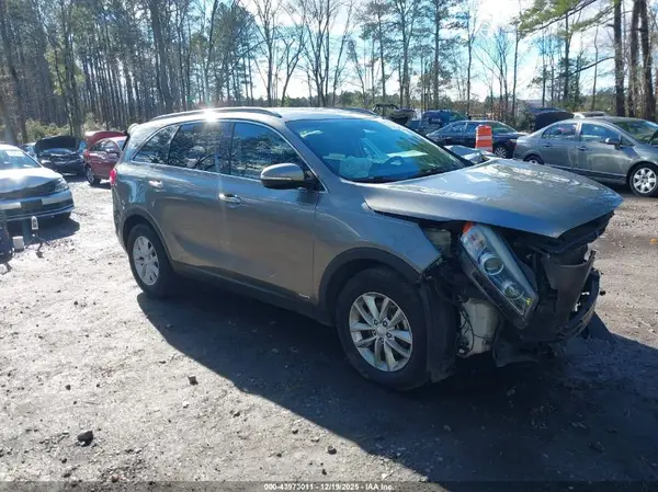 5XYPGDA38HG262431 2017 KIA SORENTO - Image 1