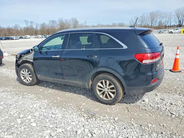 5XYPGDA38HG263093 2017 KIA SORENTO - Image 2