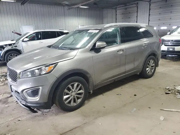 5XYPGDA38HG275048 2017 KIA SORENTO - Image 1