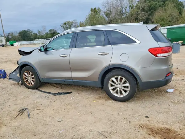 5XYPGDA38HG278516 2017 KIA SORENTO - Image 2