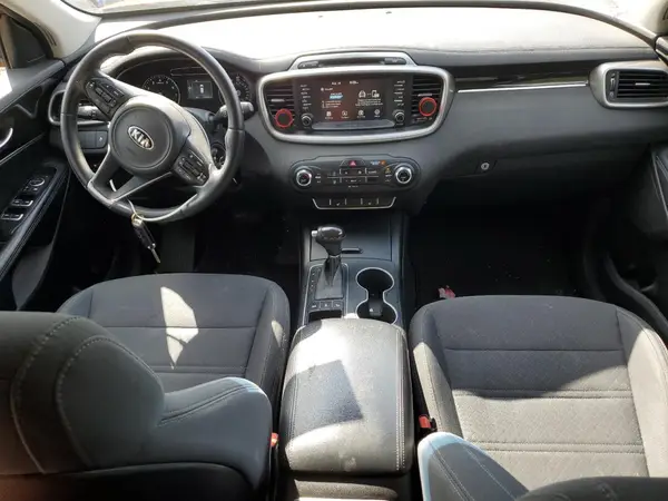5XYPGDA38HG282159 2017 KIA SORENTO - Image 8