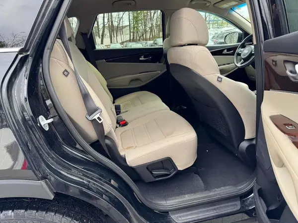 5XYPGDA38HG283358 2017 KIA SORENTO - Image 8