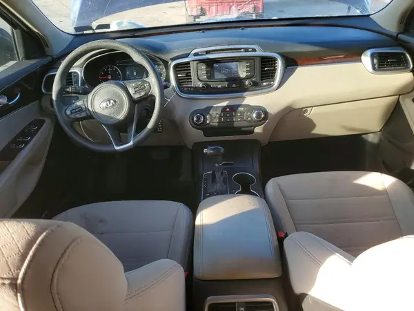 5XYPGDA38HG283568 2017 KIA SORENTO - Image 8