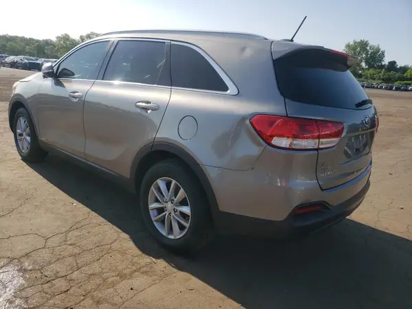 5XYPGDA38HG285319 2017 KIA SORENTO - Image 2