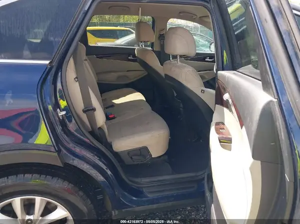 5XYPGDA38HG294330 2017 KIA SORENTO - Image 8