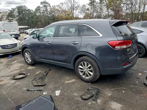 5XYPGDA38HG294473 2017 KIA SORENTO - Image 2