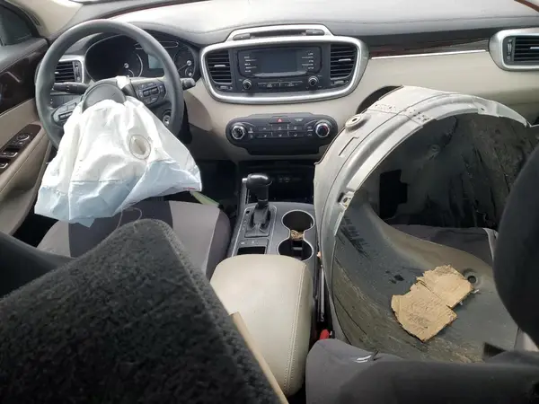 5XYPGDA38HG303804 2017 KIA SORENTO - Image 8