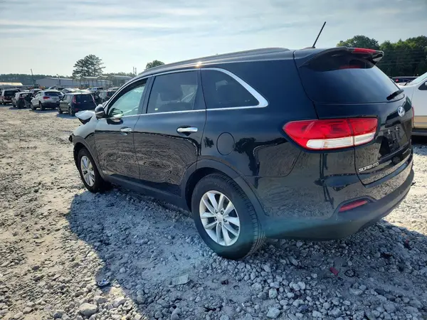 5XYPGDA38HG314124 2017 KIA SORENTO - Image 2