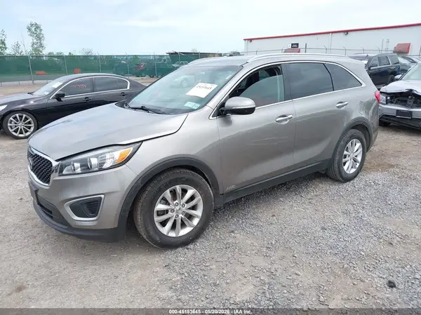 5XYPGDA38HG329528 2017 KIA SORENTO - Image 2