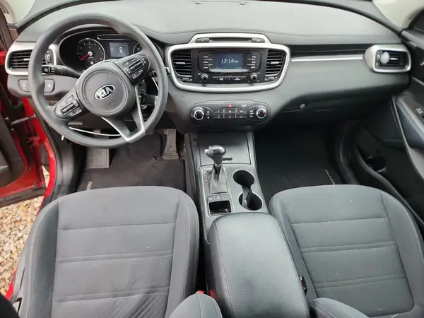 5XYPGDA38HG331019 2017 KIA SORENTO - Image 8