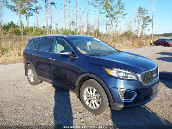 5XYPGDA38HG335992 2017 KIA SORENTO - Image 1