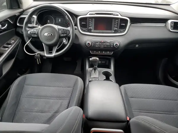 5XYPGDA38JG349574 2018 KIA SORENTO - Image 8