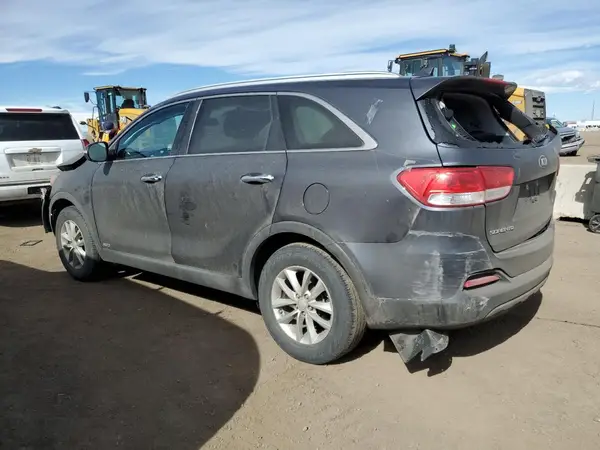 5XYPGDA38JG362132 2018 KIA SORENTO - Image 2