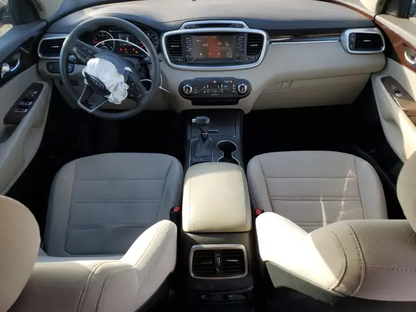 5XYPGDA38JG374622 2018 KIA SORENTO - Image 8