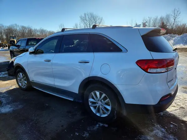 5XYPGDA38JG388911 2018 KIA SORENTO - Image 2