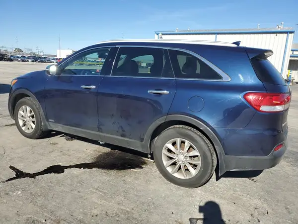 5XYPGDA38JG398354 2018 KIA SORENTO - Image 2