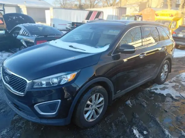 5XYPGDA38JG400703 2018 KIA SORENTO - Image 2