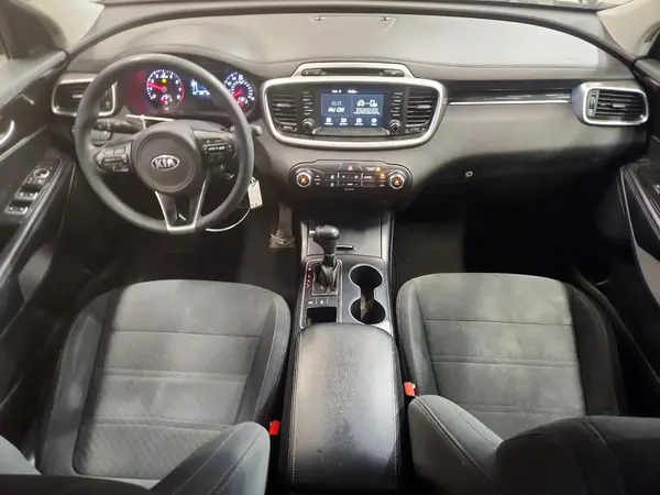 5XYPGDA38JG408266 2018 KIA SORENTO - Image 8